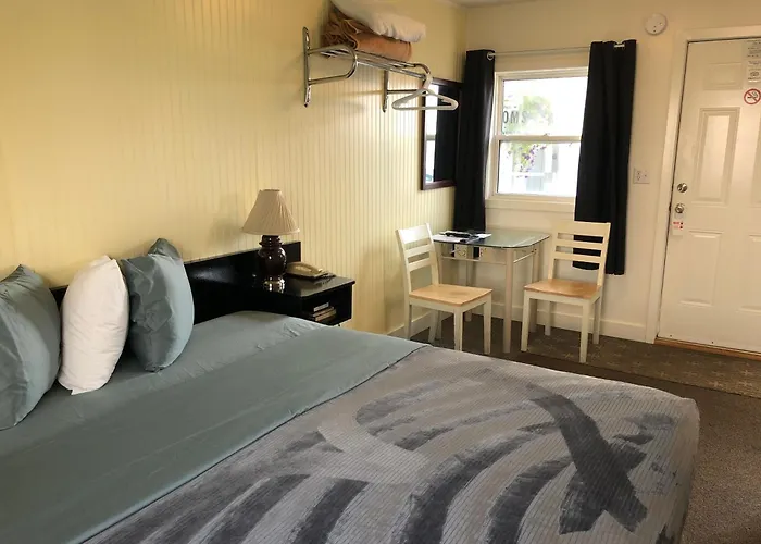Creston Valley Motel