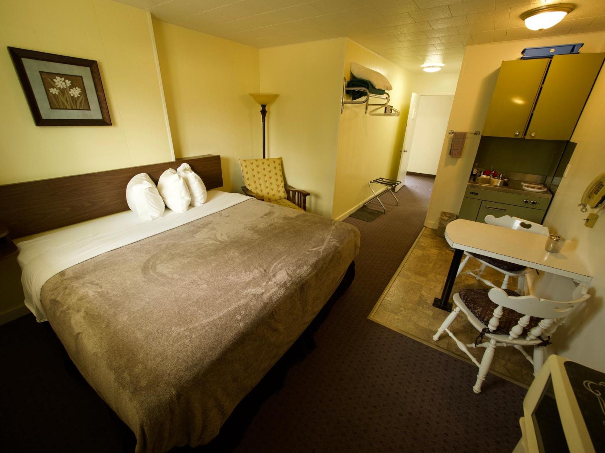 Motel Valley Creston